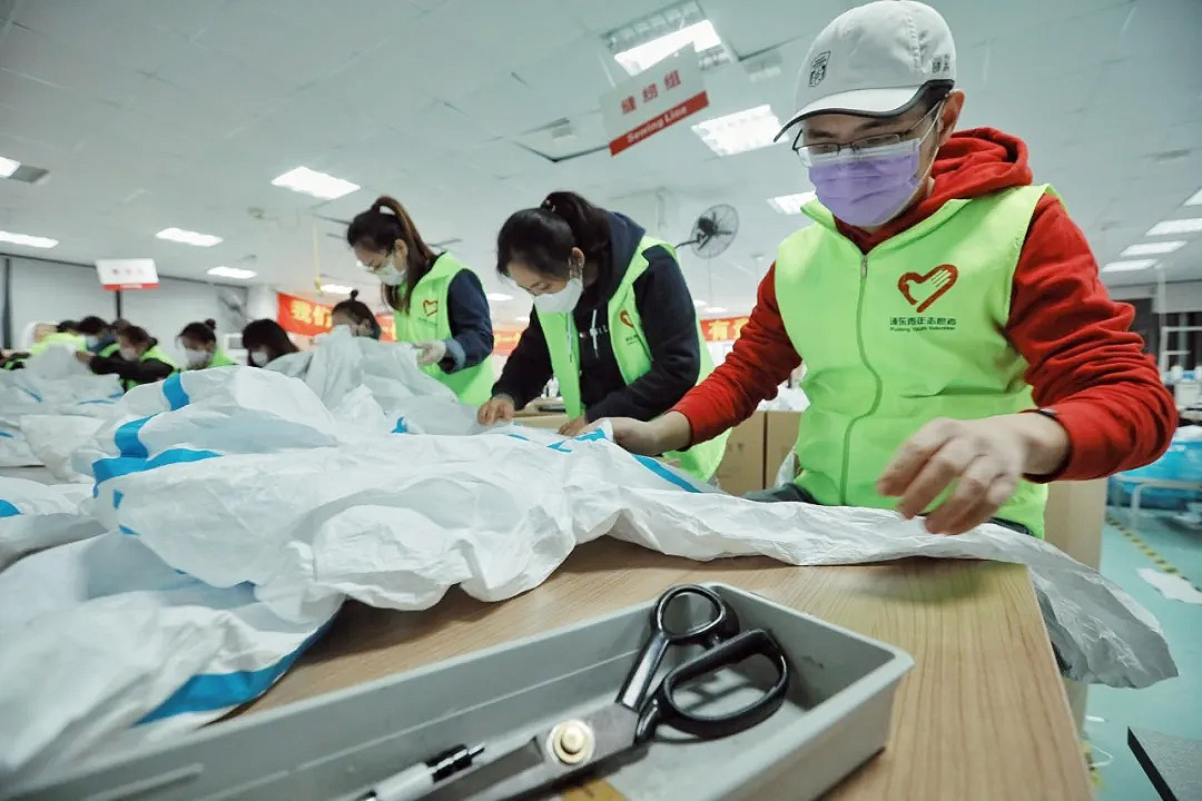 這些“守護者”們在上海誠格干了件大事！——20天，750人次，經手近4萬件防護服！